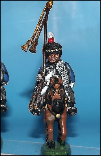 BN44 - STANDARD BEARER WITH POLE/TASSLES.