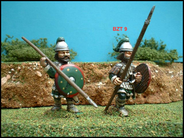 BZT 9 - Peltast unarmoured infantry Quilted armour Advancing Round shield