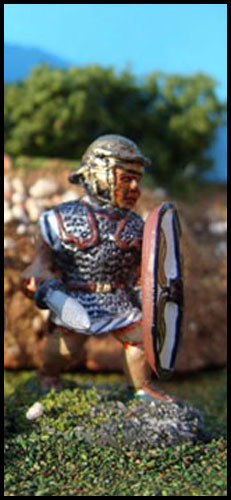 CRT 5 -Legionarie in Coolus helmet and mail, attacking
