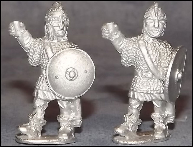 ES 3 - Warrior in Mail & cloak (suitable for standard bearer)