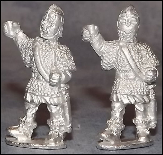 ES 4 - Warrior in Mail & cloak standing