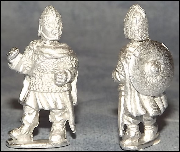 ES 6 - Warrior in Mail & cloak advancing weapon on shoulder