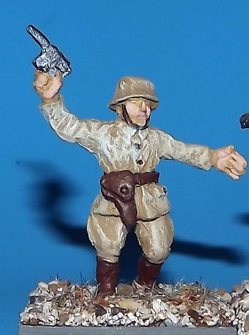 GM1 - OFFICER LEADING ATTACK