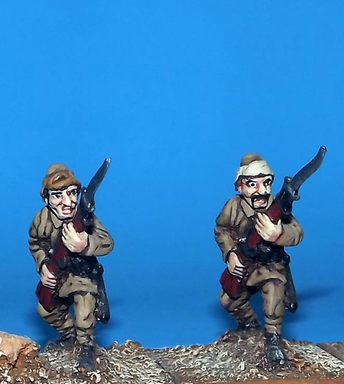 TK 2 - TURKISH INFANTRY ADVANCING